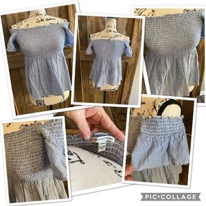 EUC American Eagle Blue/White Seersucker